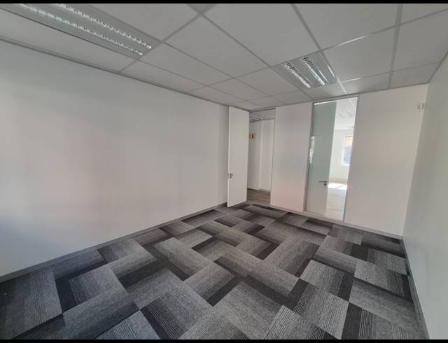 321M² OFFICE TO LET IN SANDTON CENTRAL